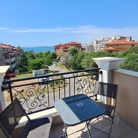 Apartment Balkon Mit Meerblick